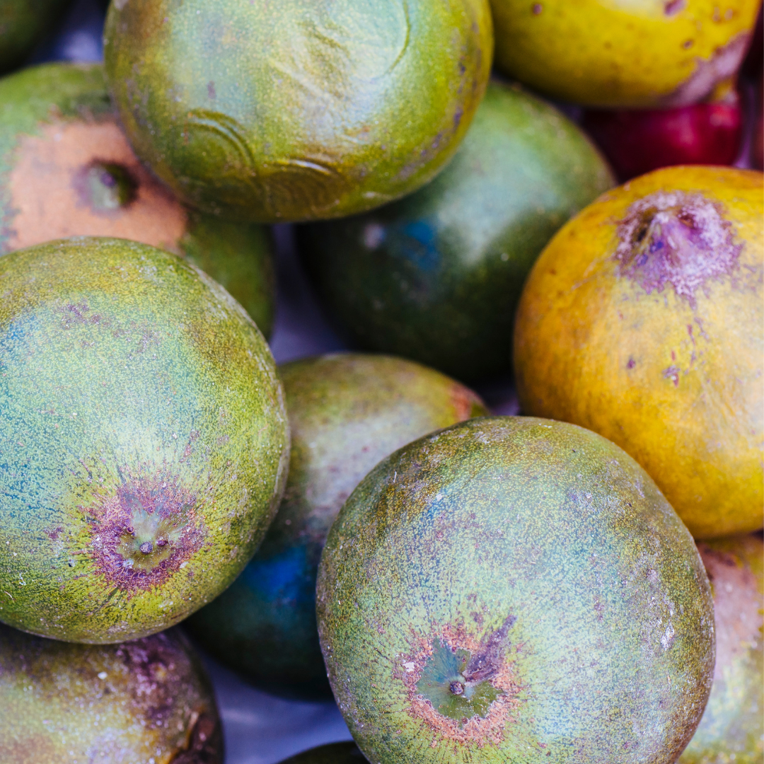 Golden lucuma fruit — a naturally sweet, nutrient-rich Peruvian superfood packed with antioxidants, fiber, and trace minerals. A gentle, low-glycemic sweetener with subtle caramel notes.

